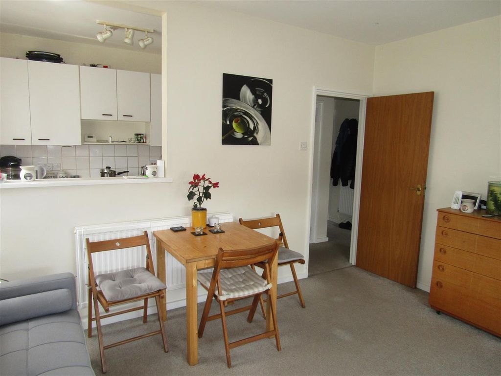 1 bed flat for sale in Mauleverer House Horsefair, Boroughbridge, York YO51, £115,000