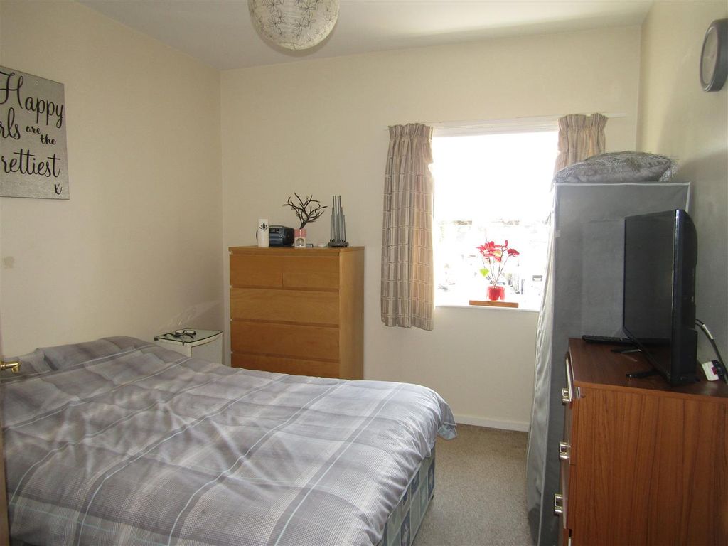 1 bed flat for sale in Mauleverer House Horsefair, Boroughbridge, York YO51, £115,000