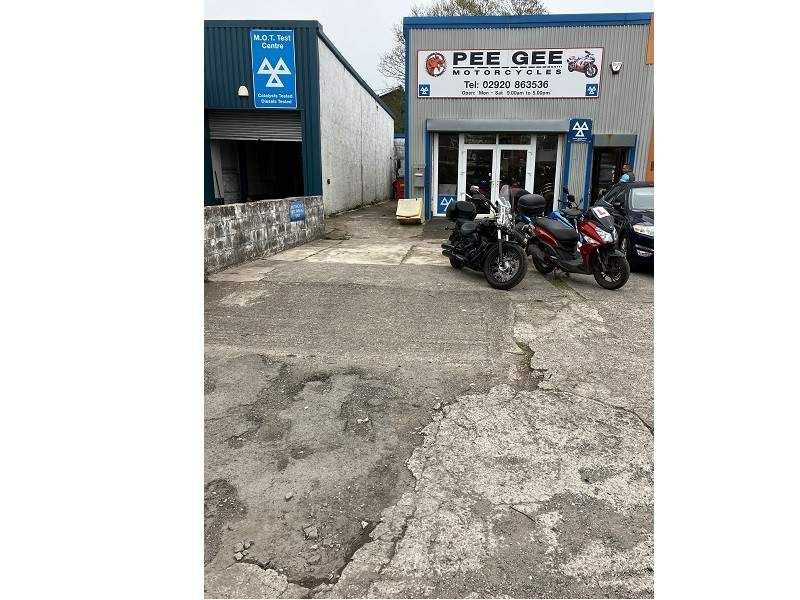 Parking/garage for sale in Caerphilly, Wales, United Kingdom CF83, £199,995