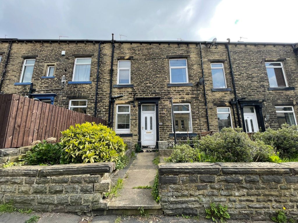 2 bed terraced house for sale in Warley Road, Halifax HX1, £80,000