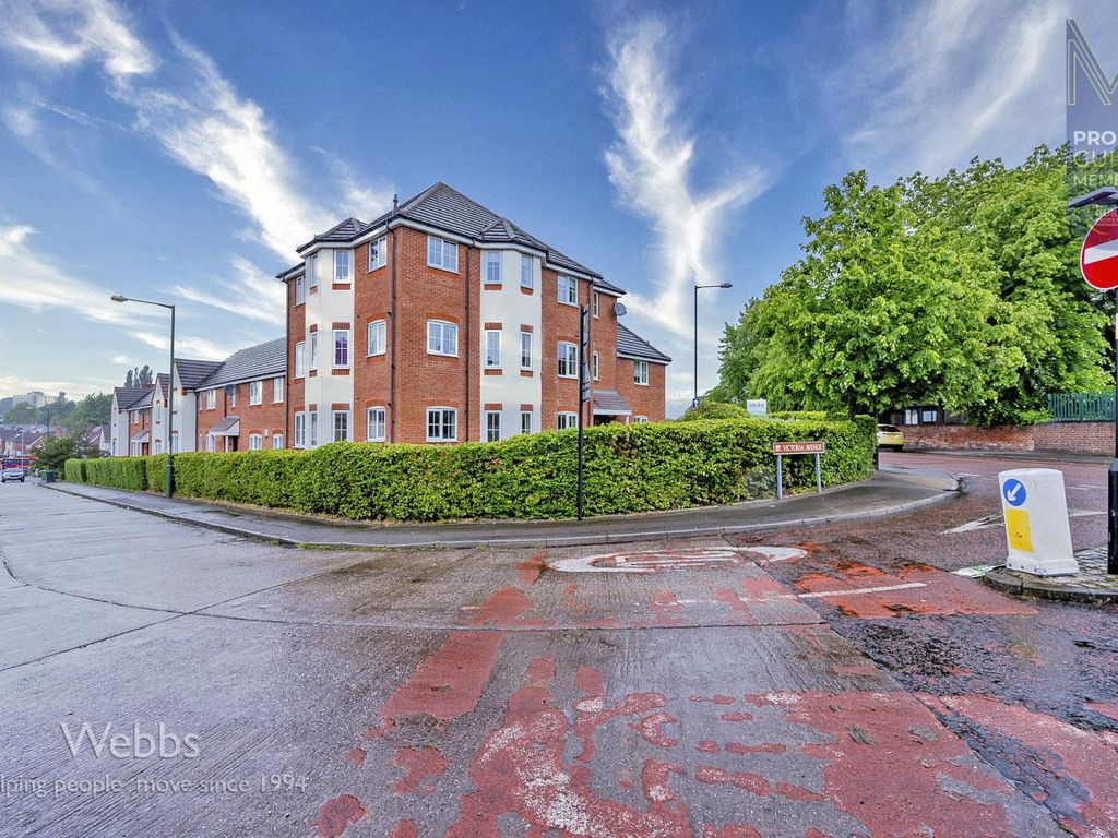 2 bed flat for sale in Bell Tower Close, Bloxwich, Walsall WS3, £110,000