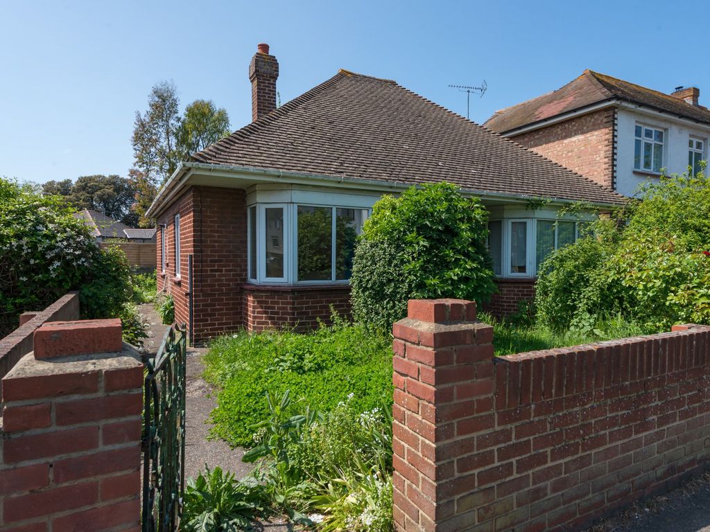 2 bed detached bungalow for sale in Newington Road, Ramsgate CT11, £250,000