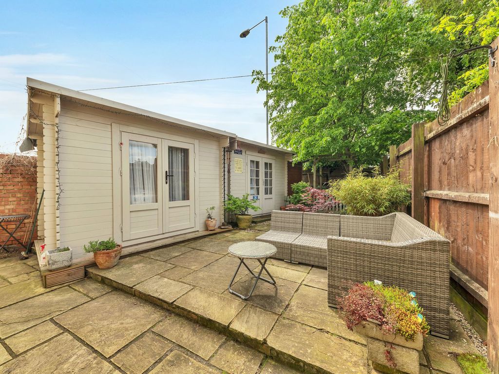 2 bed cottage for sale in Old North Road, Bassingbourn SG8, £300,000