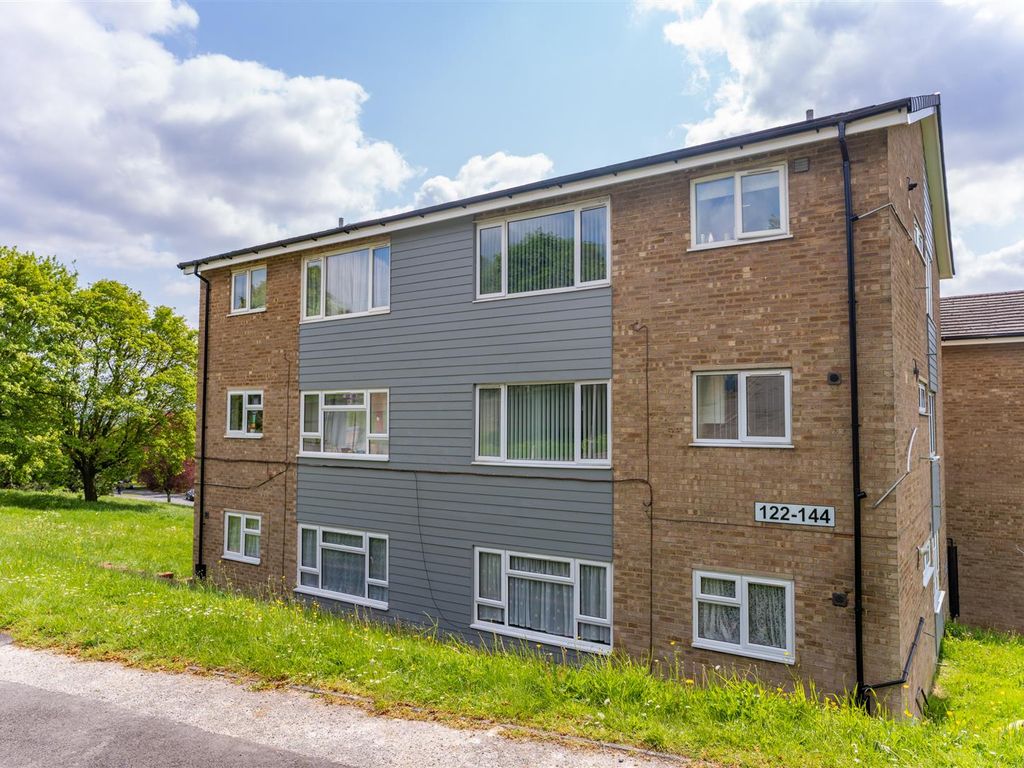 1 bed flat for sale in The Pastures, Downley, High Wycombe (No Chain) HP13, £175,000