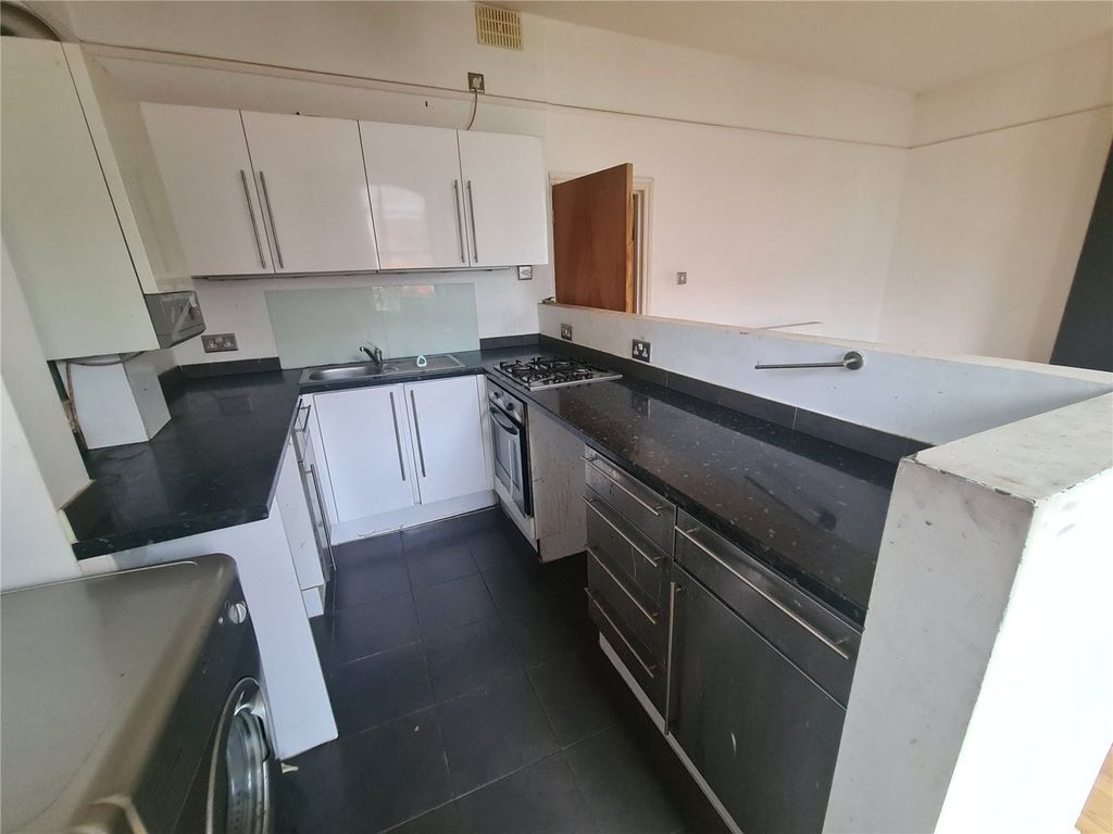 1 bed flat for sale in Garfield Terrace, Plymouth, Devon PL1, £70,000