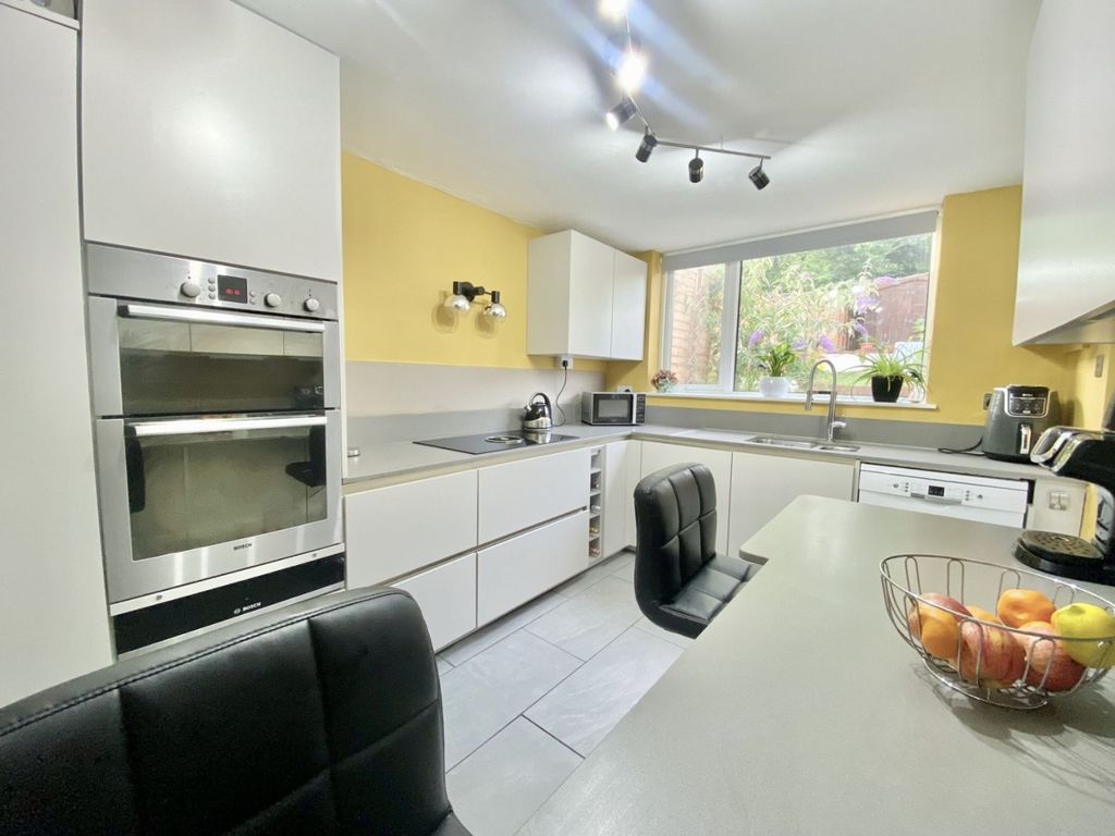 3 bed semi-detached house for sale in Gleadless Road, Sheffield S2, £229,950