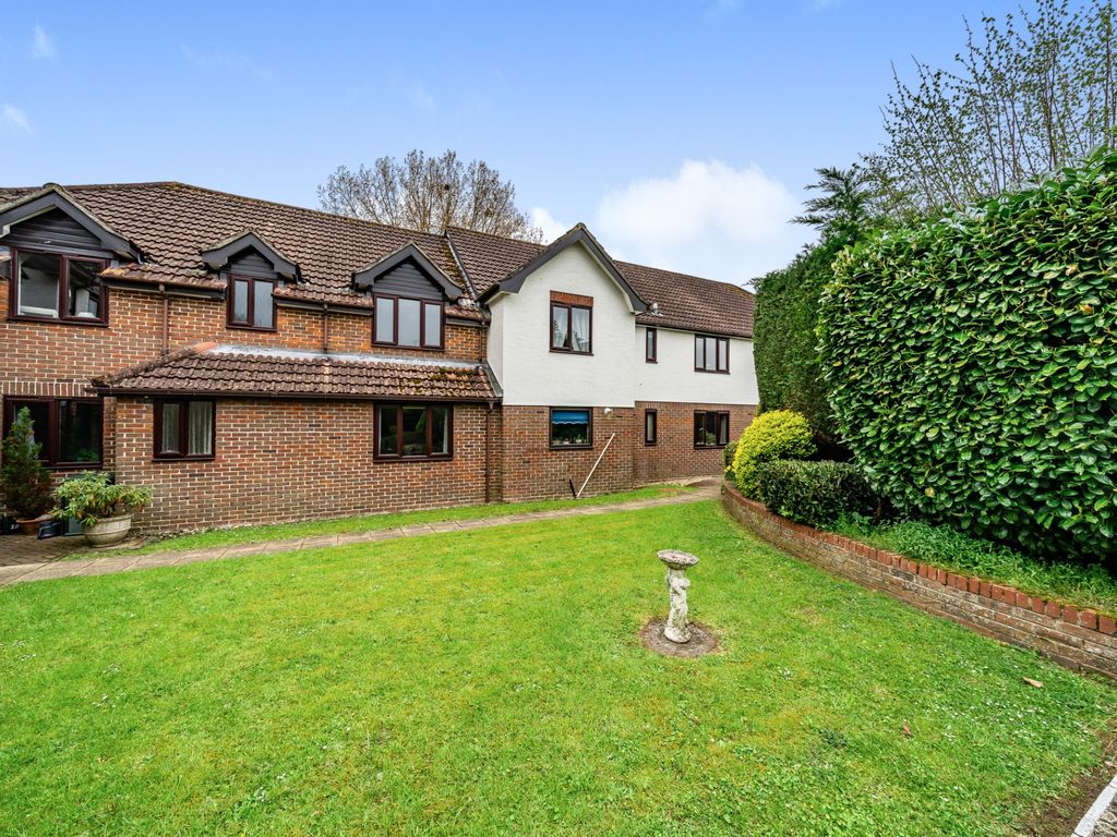 2 bed property for sale in Carters Meadow, Charlton, Andover SP10, £215,000