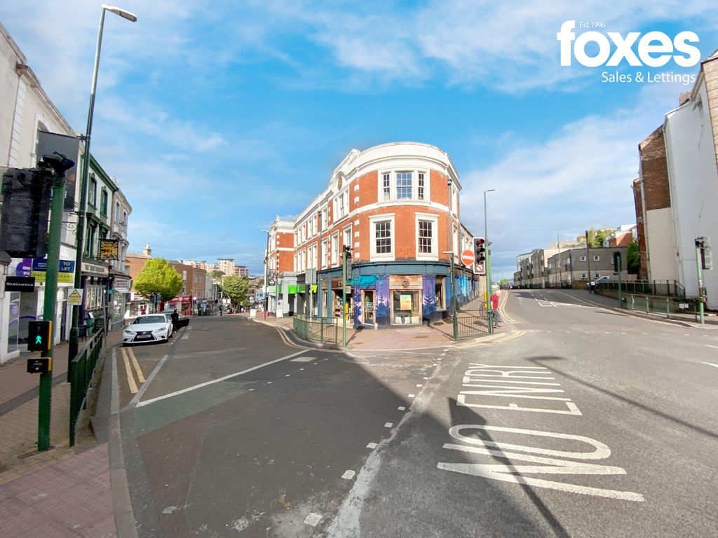 2 bed flat for sale in 124 Commercial Road, Bournemouth BH2, £210,000
