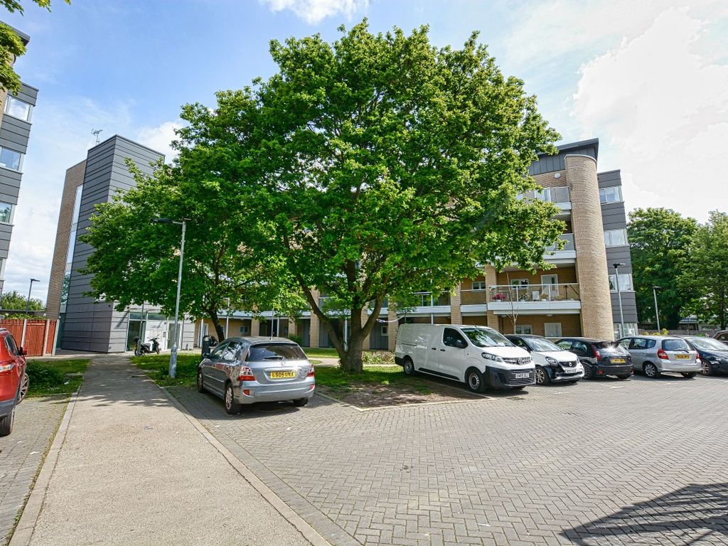 2 bed flat for sale in Flat 24, Page House, Chrislea Close, Hounslow, Greater London TW5, £149,000