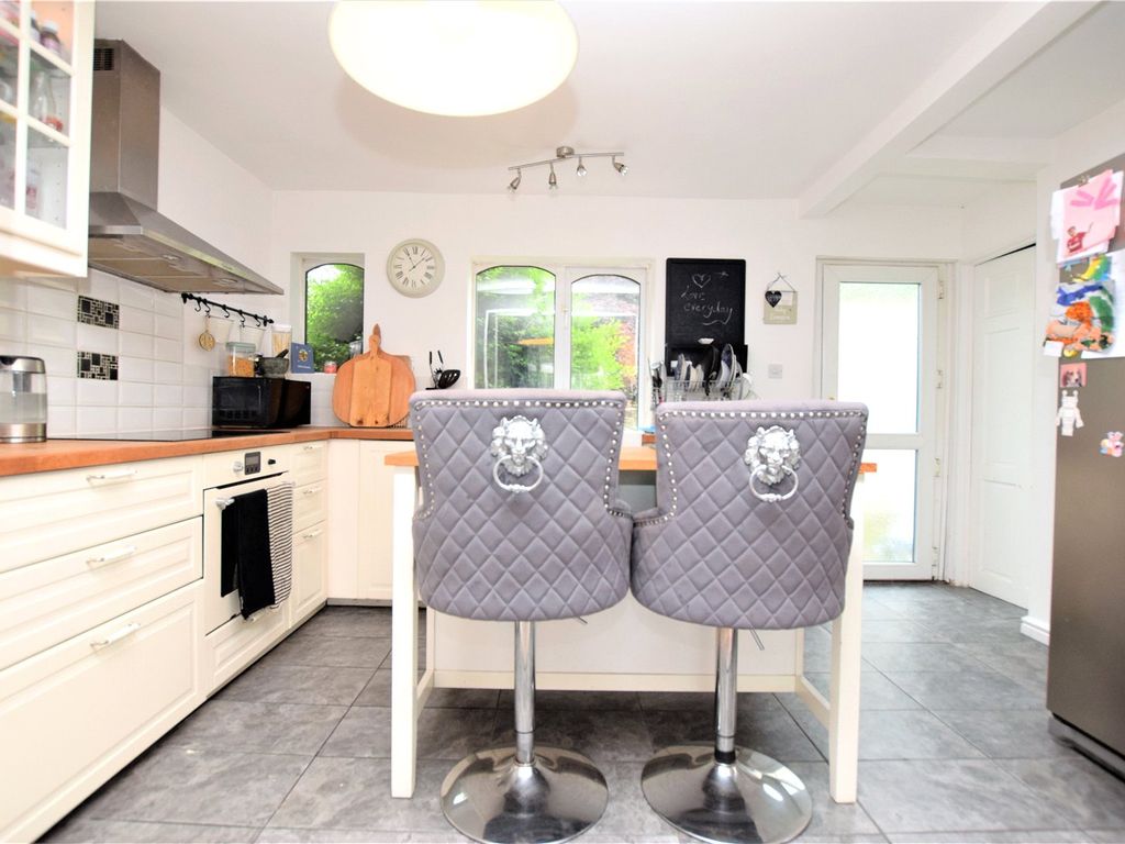 3 bed semi-detached house for sale in Station Road, Great Billing, Northampton NN3, £285,000