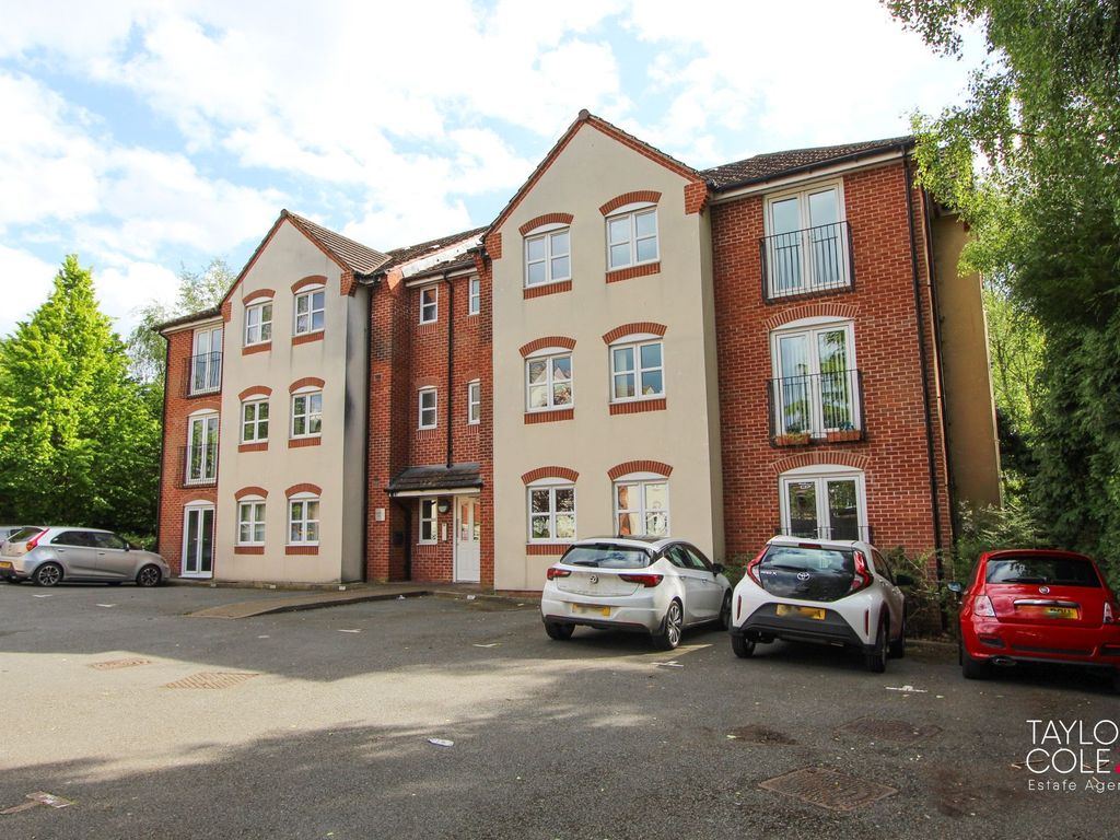 2 bed flat for sale in Quarry Hill, Wilnecote, Tamworth B77, £149,950