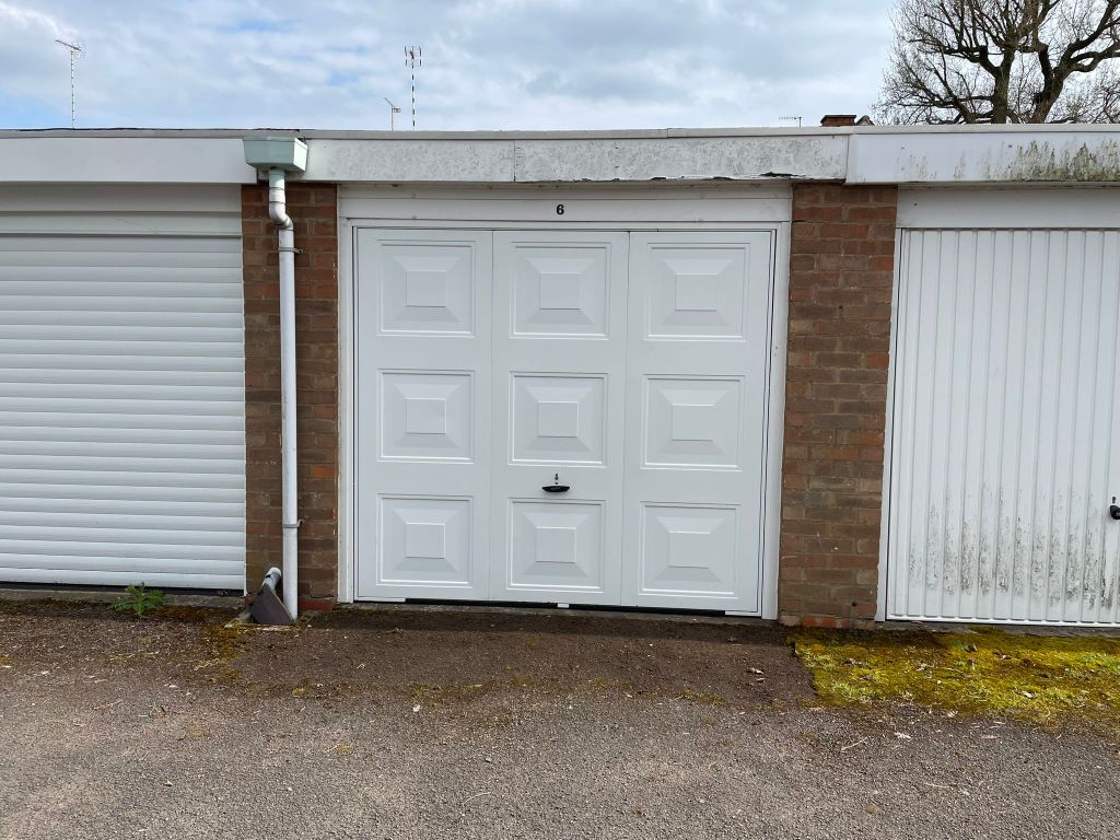 Parking/garage for sale in Bridge End, Warwick CV34, £48,000