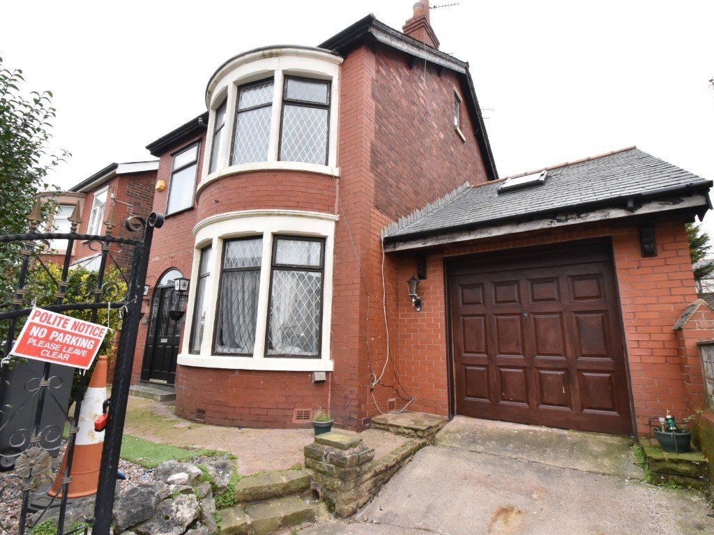 4 bed detached house for sale in Dutton Road, Blackpool FY3, £205,000