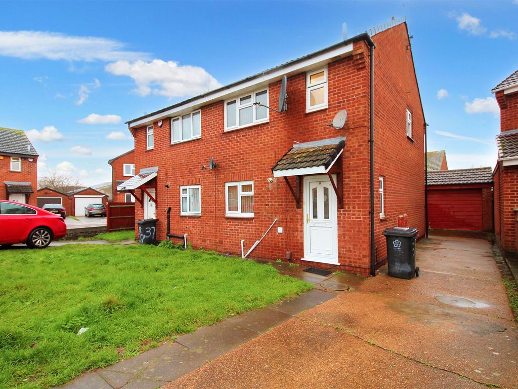 3 bed property for sale in Faldo Close, Rushey Mead, Leicester LE4, £300,000