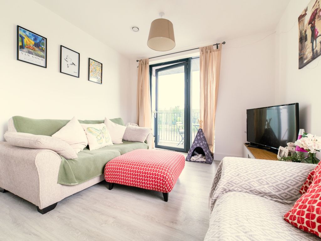 2 bed flat for sale in Schooner Drive, Cardiff CF10, £250,000