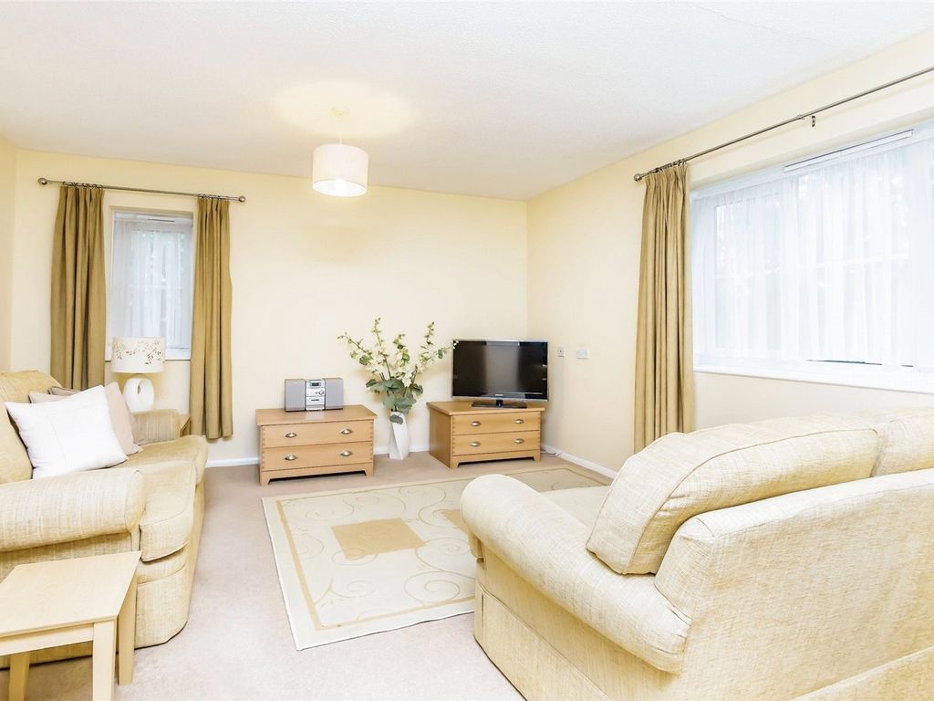 1 bed flat for sale in Kent House Road, London SE26, £160,000