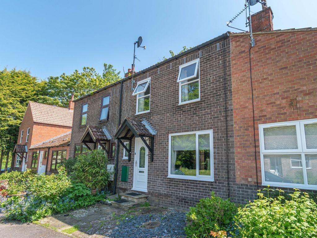 3 bed terraced house for sale in Lamberts Close, Weasenham PE32, £175,000