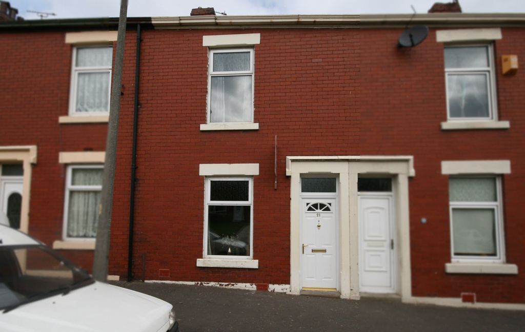 2 bed terraced house for sale in Margaret Street, Blackburn BB1, £60,000