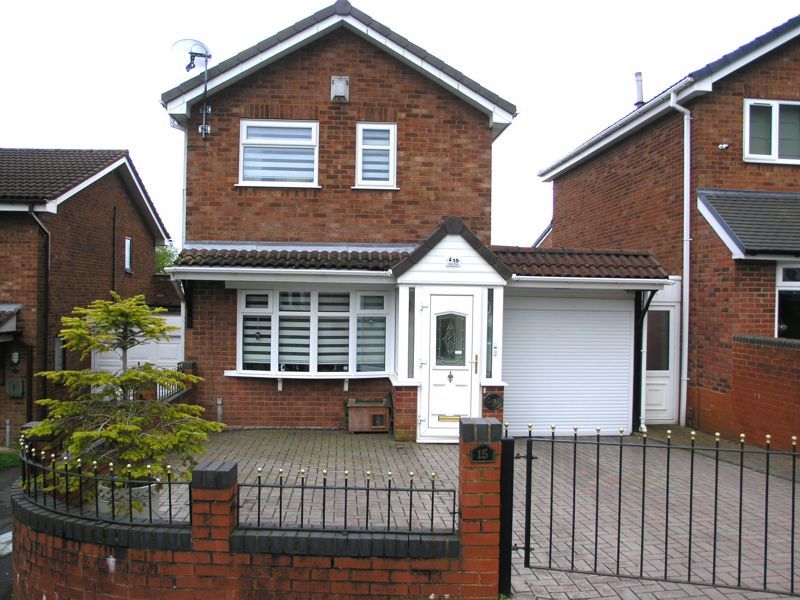 2 bed detached house for sale in Falfield Close, Rowley Regis B65, £245,000