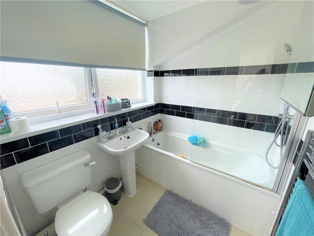 3 bed end terrace house for sale in Parkway, Apse Heath, Sandown PO36, £250,000