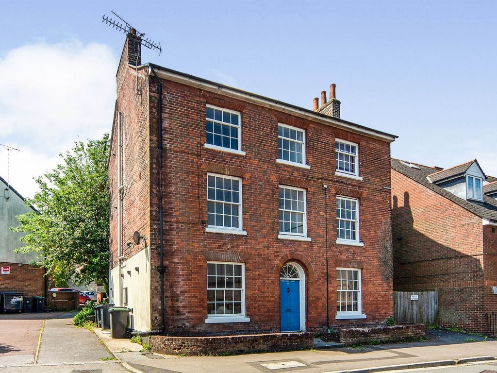 2 bed flat for sale in High Street, Fordington, Dorchester DT1, £170,000