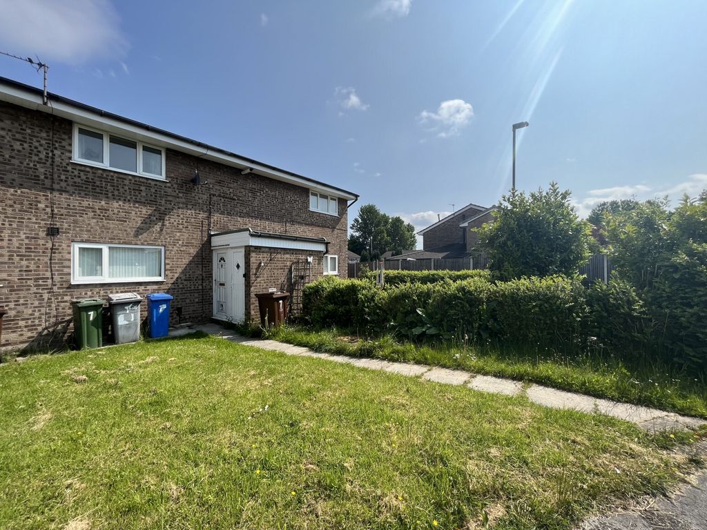 1 bed flat for sale in Mollets Wood, Denton M34, £95,000