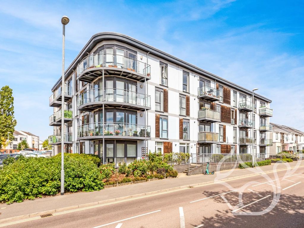 1 bed flat for sale in Turner Road, Colchester CO4, £150,000