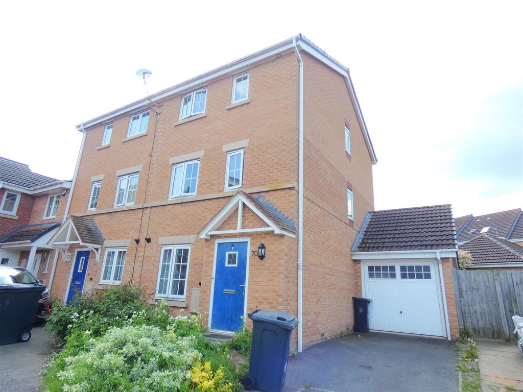 4 bed town house for sale in Welbury Road, Hamilton, Leicester LE5, £290,000