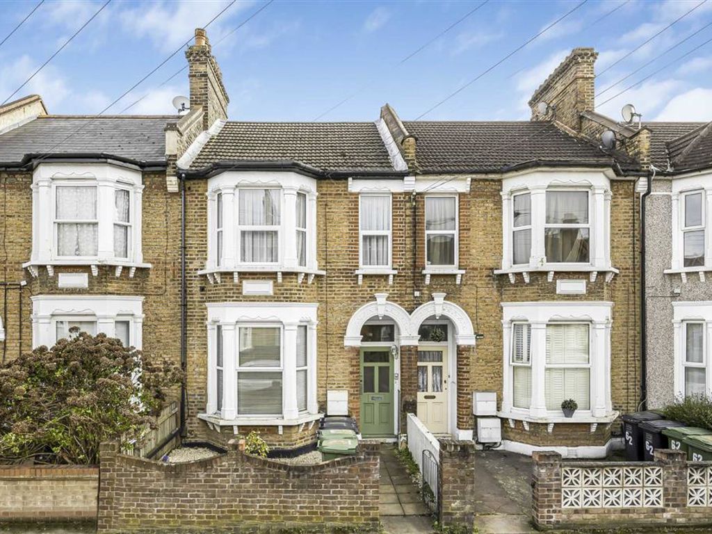 1 bed flat for sale in Farley Road, London SE6, £310,000