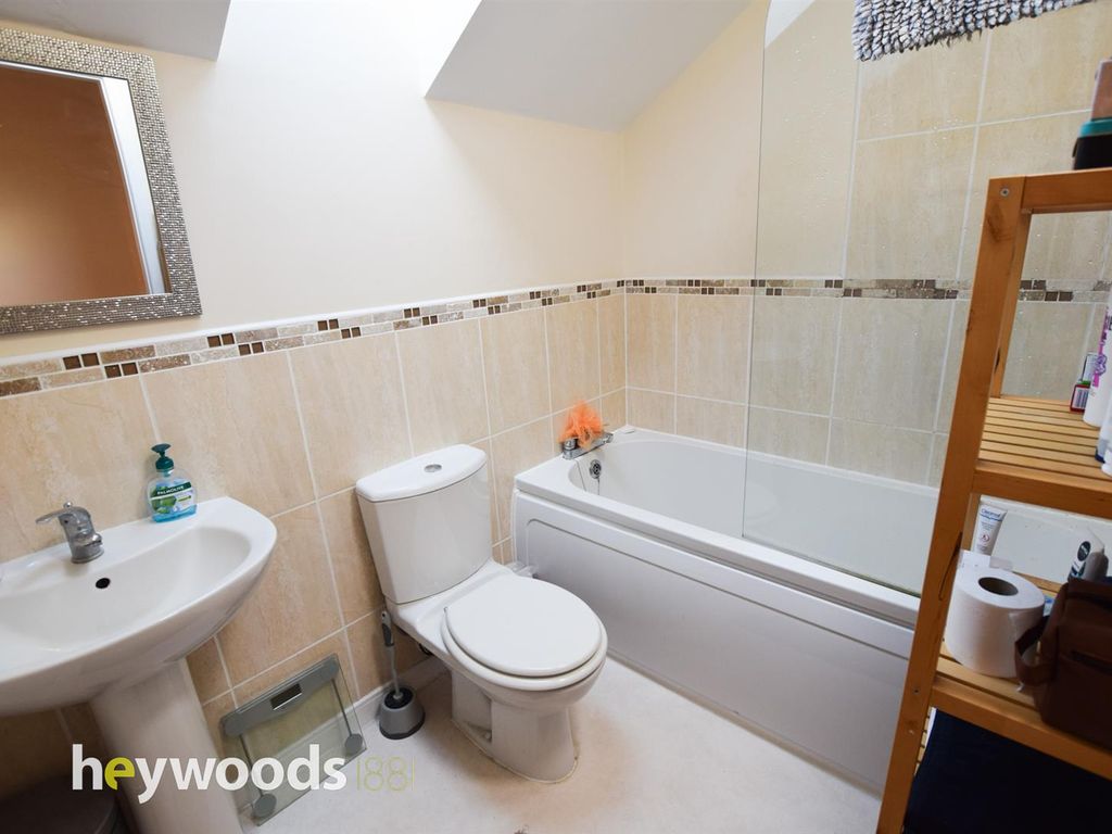 2 bed flat for sale in Crewe Road, Alsager, Stoke-On-Trent ST7, £125,000