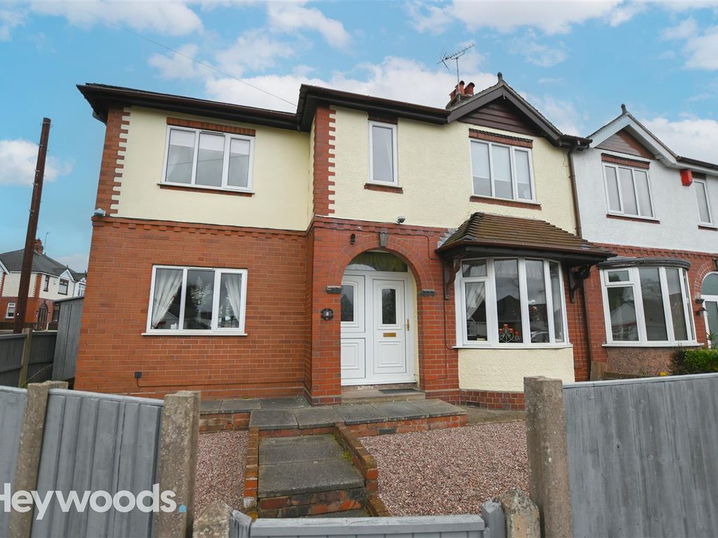 5 bed semi-detached house for sale in Meadow Avenue, Newcastle-Under-Lyme ST5, £210,000