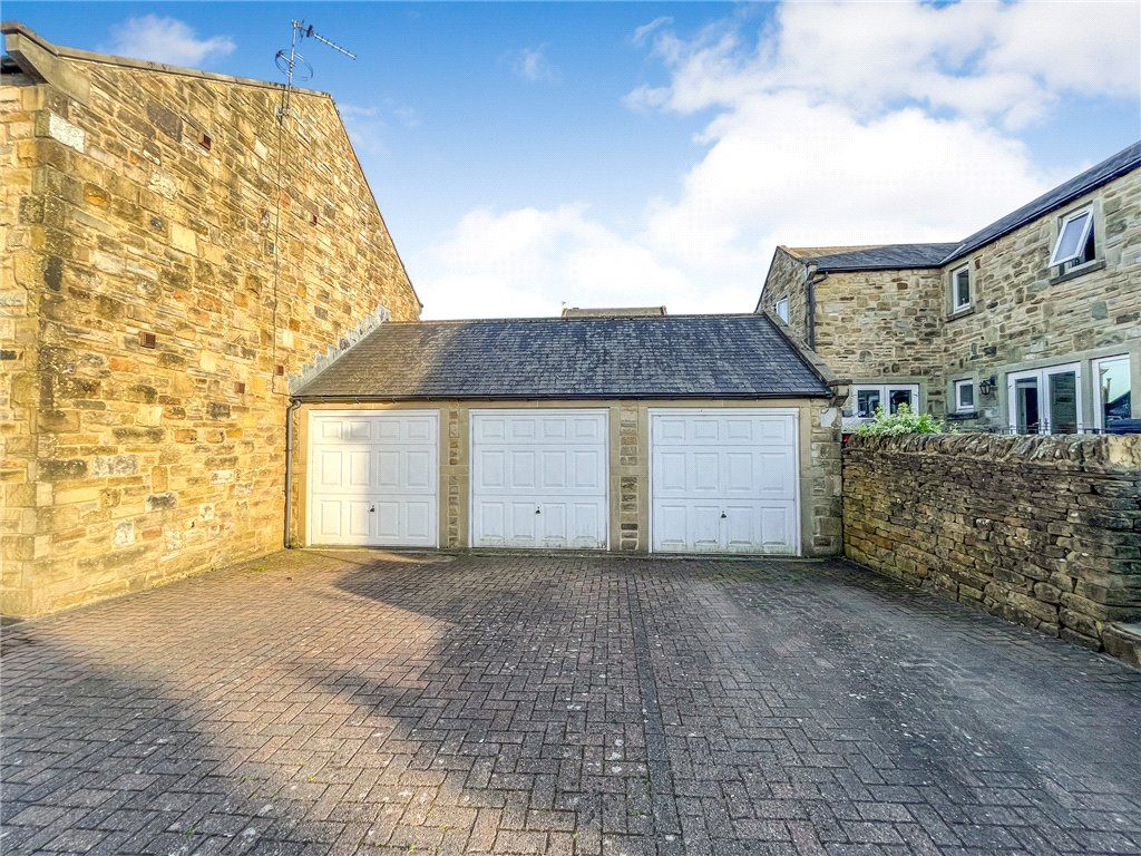 3 bed terraced house for sale in Yorke Rise, Hellifield, Skipton, North Yorkshire BD23, £225,000
