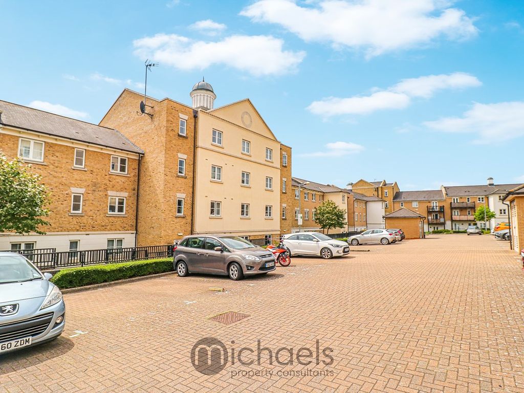 2 bed flat for sale in Propelair Way, Colchester CO4, £200,000
