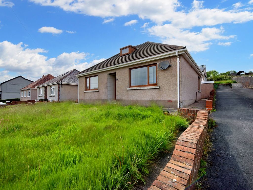 3 bed detached bungalow for sale in Greenfield Terrace, Pontyberem, Llanelli SA15, £225,000