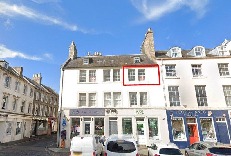 1 bed flat for sale in The Square, Kelso TD5, £45,000
