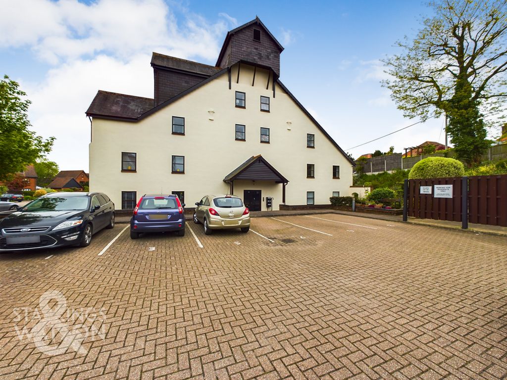 2 bed maisonette for sale in The Maltings, Staithe Road, Bungay NR35, £190,000