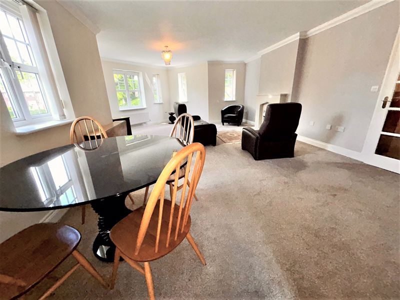 2 bed flat for sale in Birmingham Road, 152334 B72, £167,500