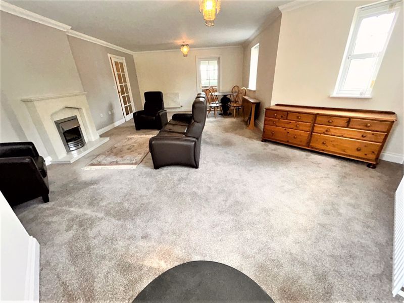 2 bed flat for sale in Birmingham Road, 152334 B72, £167,500