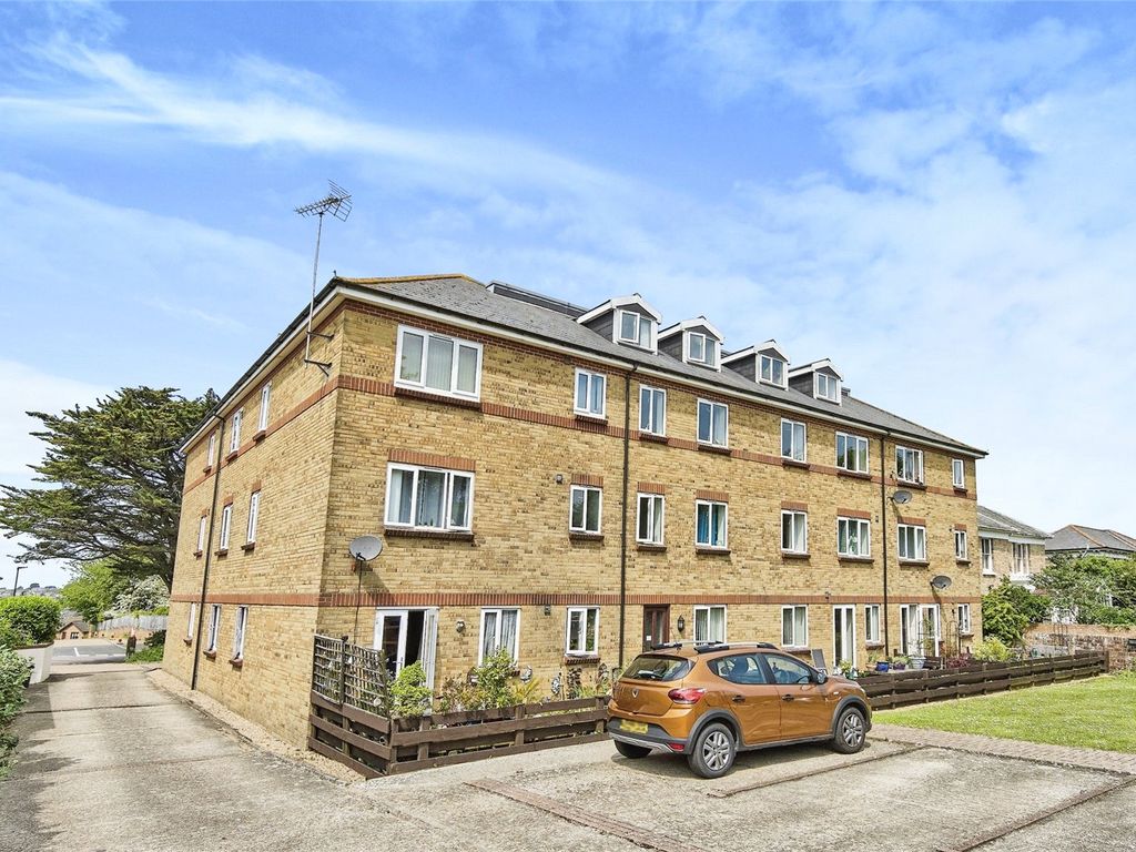2 bed flat for sale in High Park Road, Ryde, Isle Of Wight PO33, £145,000