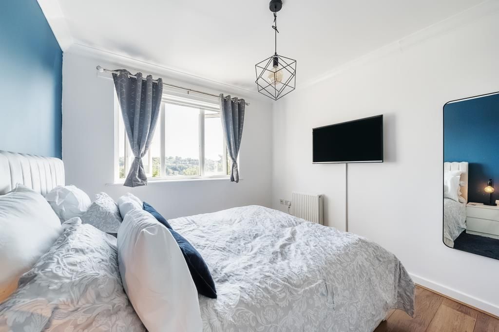1 bed flat for sale in High Wycombe, Buckinghamshire HP13, £180,000