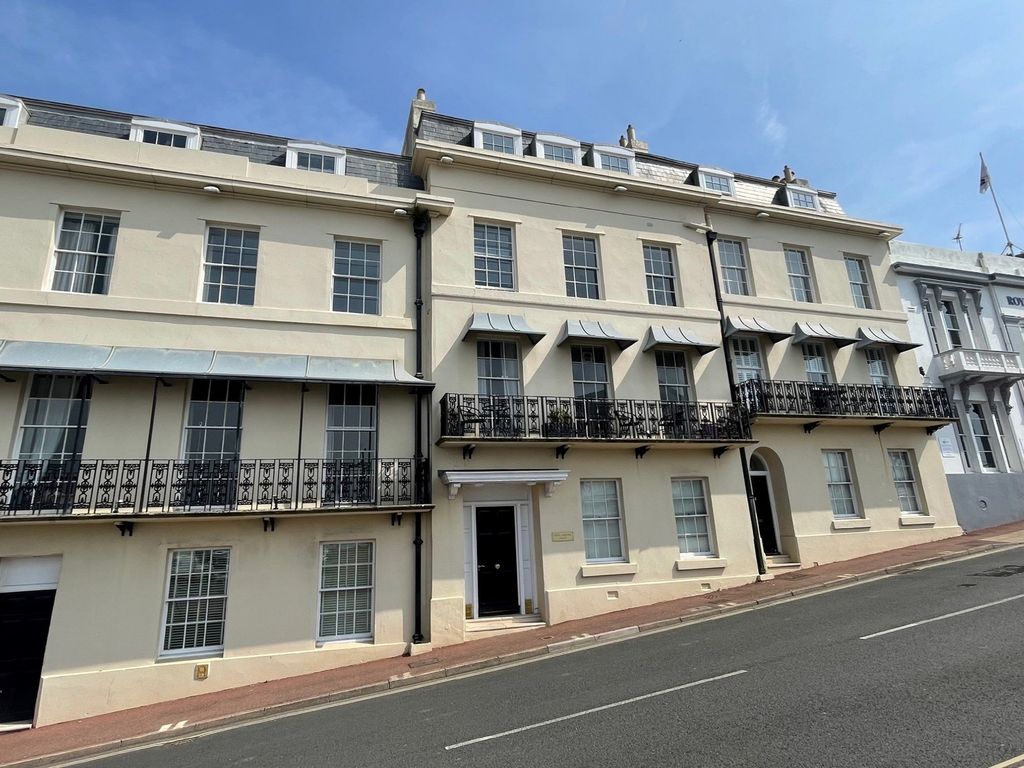 2 bed flat for sale in Beacon Terrace, Torquay TQ1, £285,000