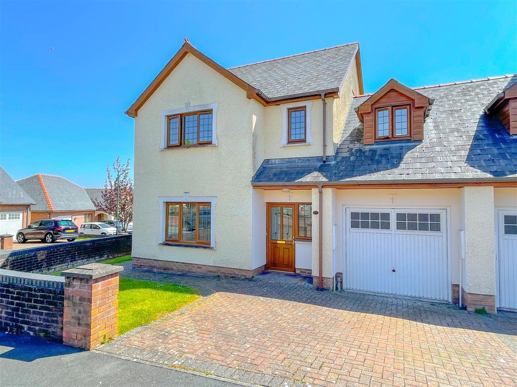 3 bed link-detached house for sale in Maesydderwen, Cardigan SA43, £325,000