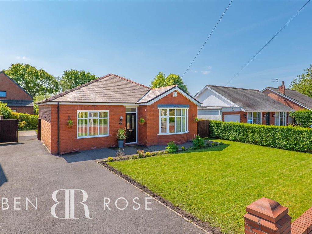 2 bed detached bungalow for sale in Chain House Lane, Whitestake, Preston PR4, £285,000