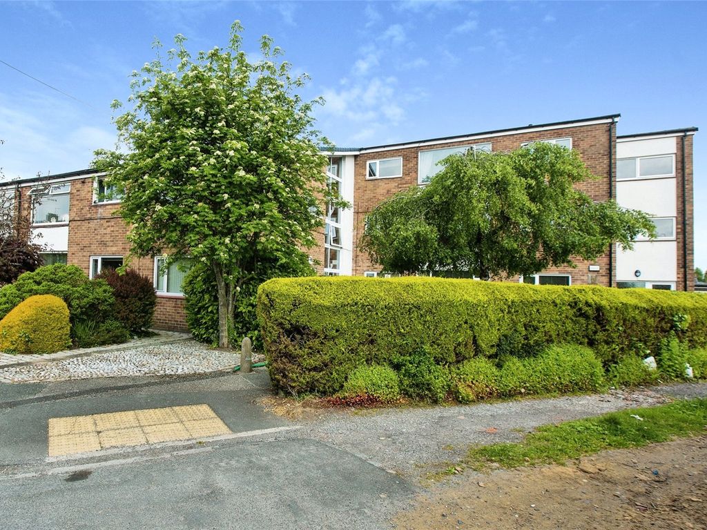 2 bed flat for sale in Westway Court, Fulwood, Preston, Lancashire PR2, £120,000