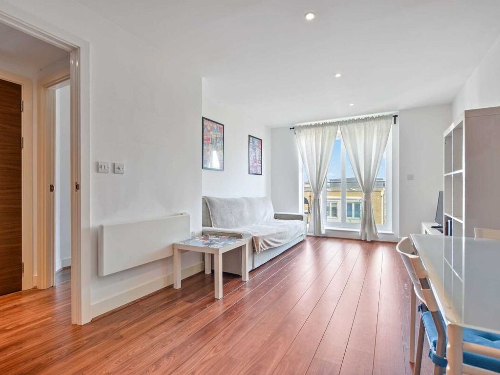 1 bed flat for sale in Bromyard Avenue, London W3, £340,000