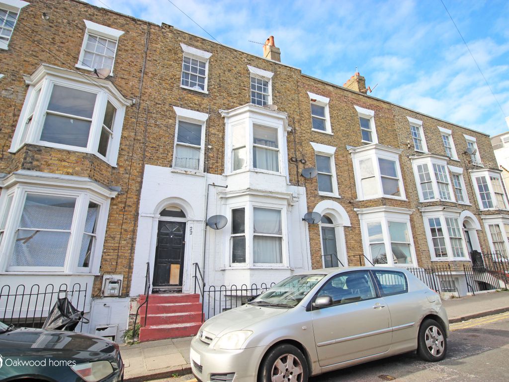 1 bed flat for sale in Trinity Square, Margate CT9, £150,000