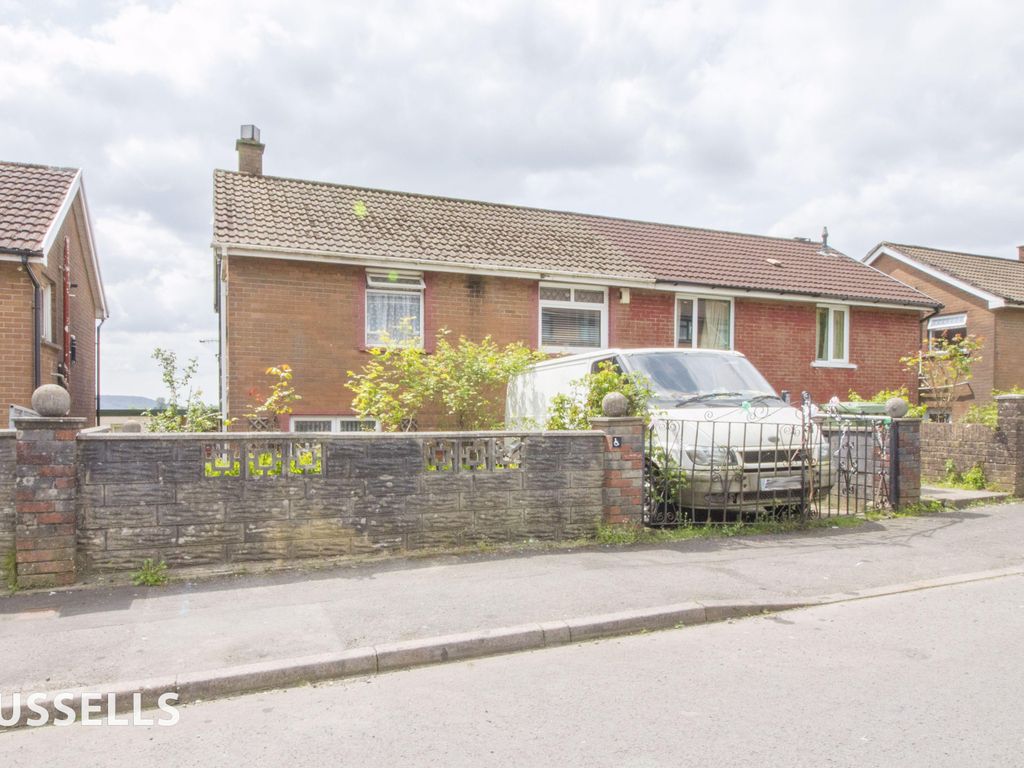 3 bed end terrace house for sale in Heol Fawr, Caerphilly CF83, £155,000