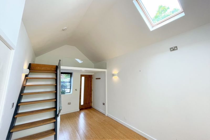 1 bed property for sale in Hythe Road, Brighton BN1, £250,000