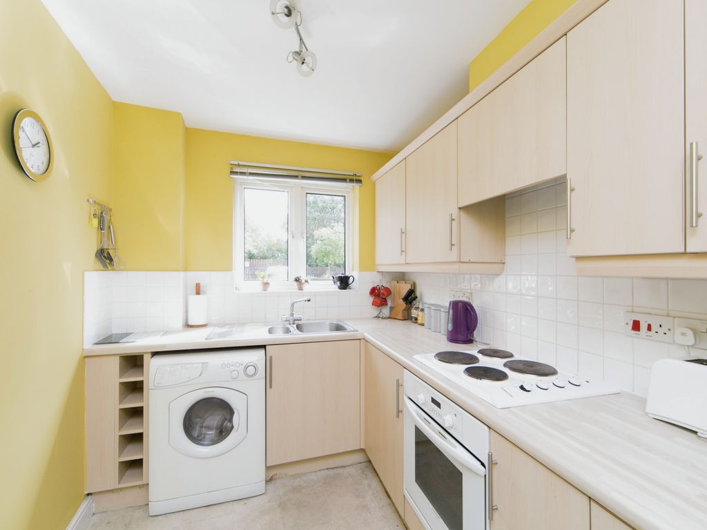 2 bed flat for sale in Duchess Place, Chester, Cheshire CH2, £168,000
