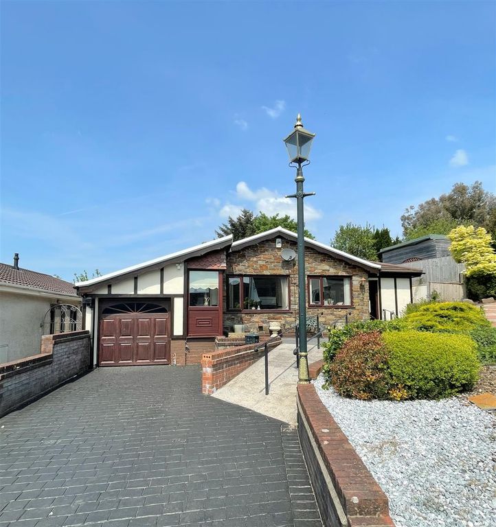 3 bed detached bungalow for sale in Osprey Close, Bryncoch, Neath SA10, £259,950